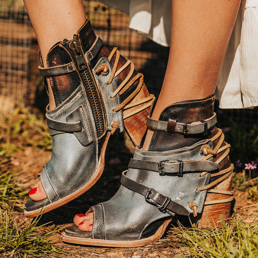 FREEBIRD women's Carterr ice multi sandal with back lacing and a front dip