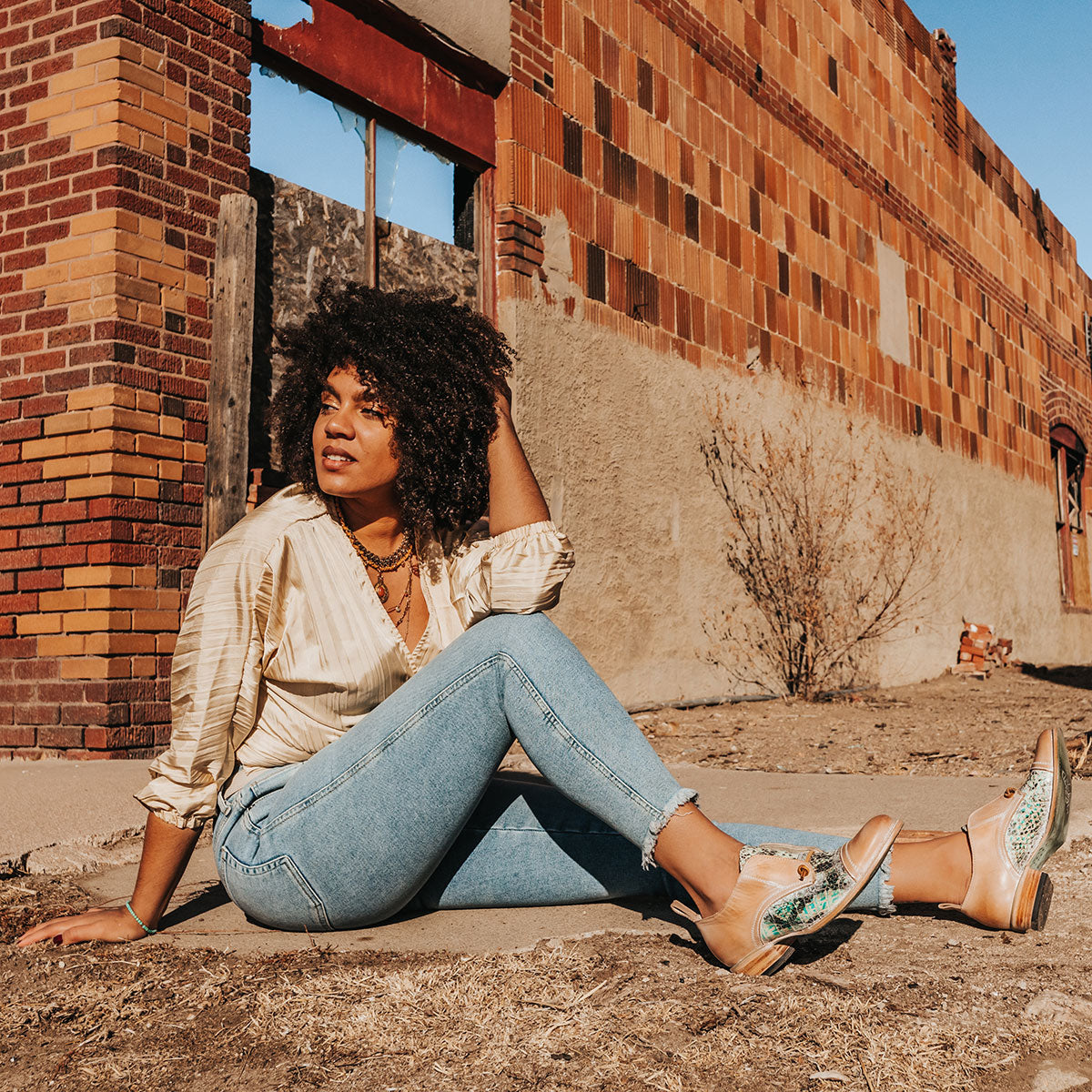 FREEBIRD women's Mabel turquoise multi two-toned low heel two tone oxford lifestyle image