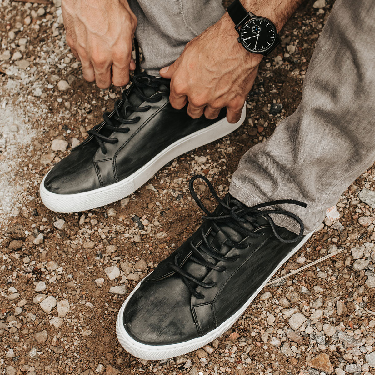 FREEBIRD men's Newport black front lacing rubber sole sneaker