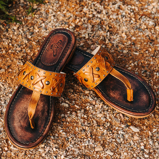 detail shoe image