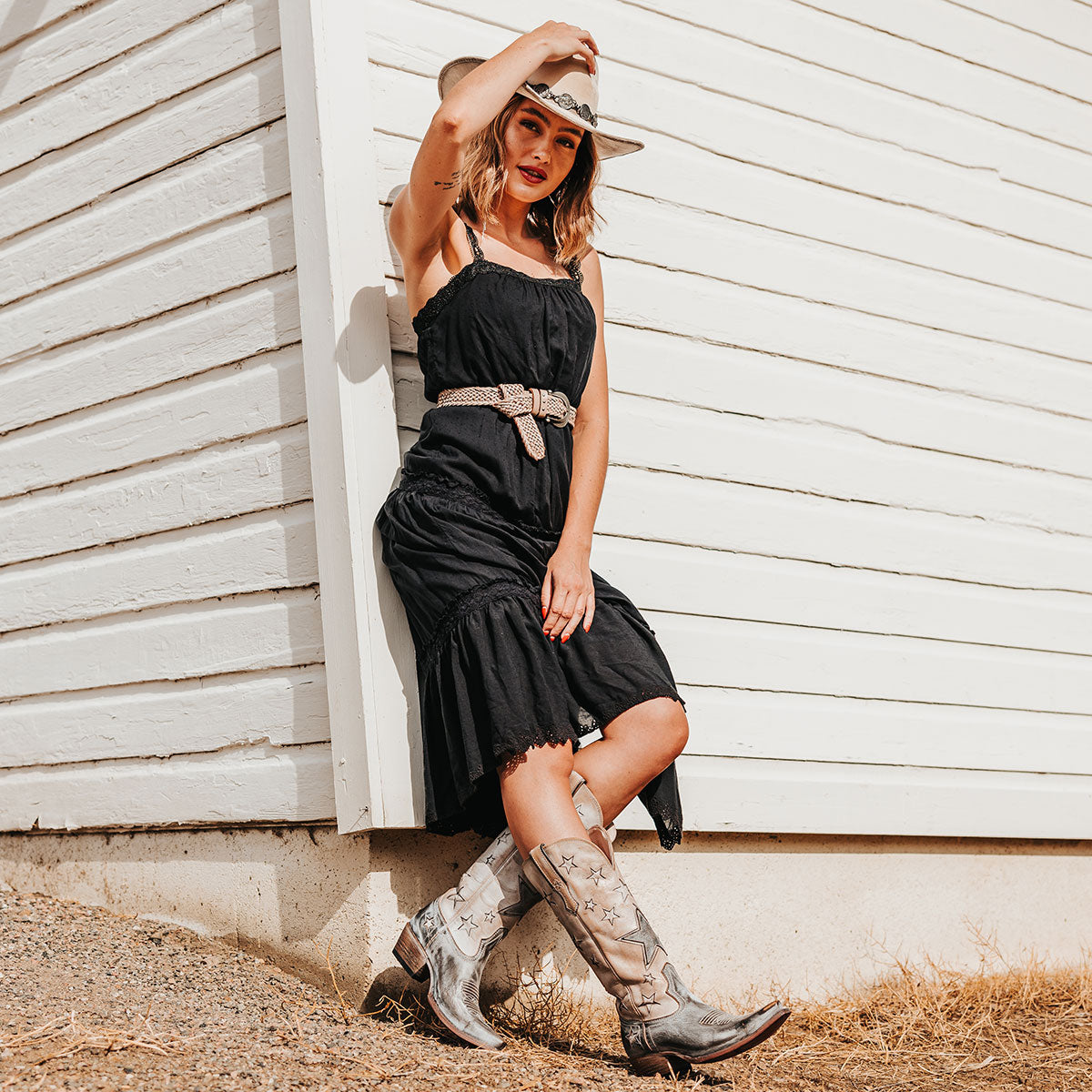 FREEBIRD women's Starzz beige leather cowboy boot with two-toned leather star inlay detailing traditional stitching and snip toe construction lifestyle