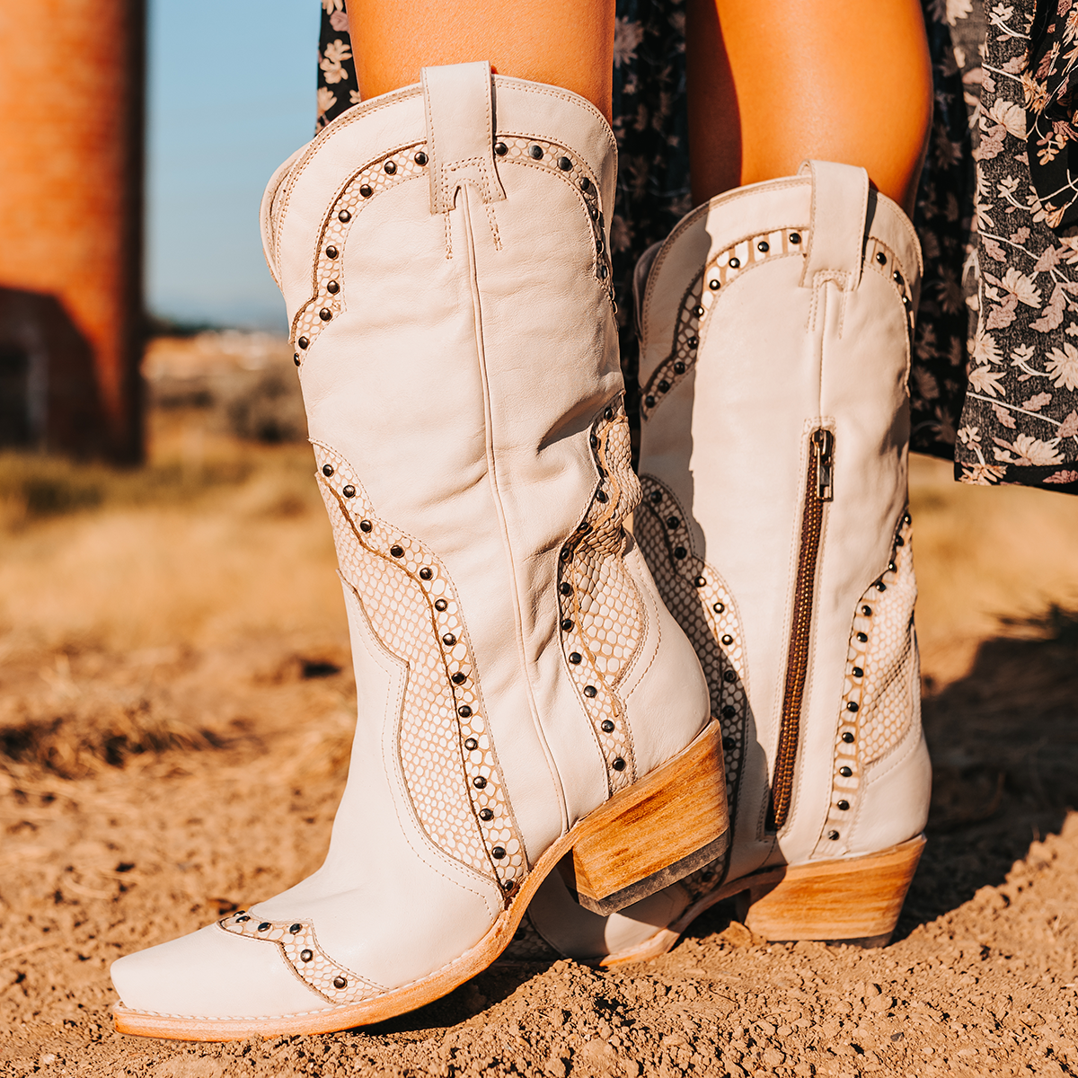 FREEBIRD women's Warner beige leather western cowboy boot with embossed detailing and snip toe construction