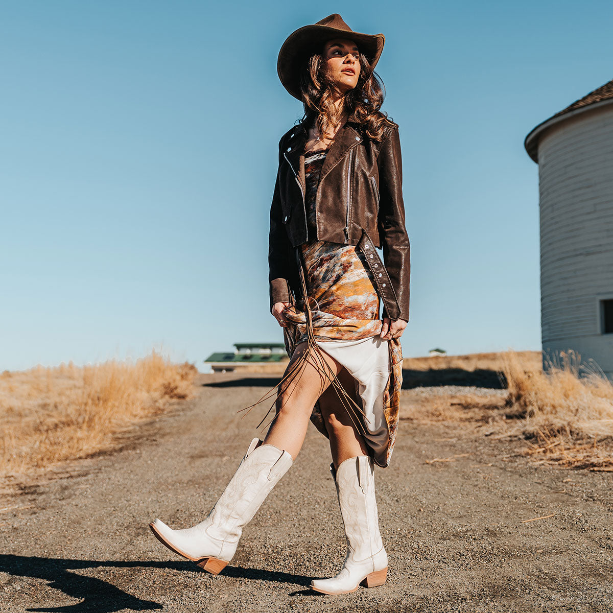 FREEBIRD women's Woodland beige leather cowboy boot with stitch detailing and snip toe construction