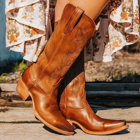 FREEBIRD women's Woodland tan leather cowboy boot with stitch detailing and snip toe construction