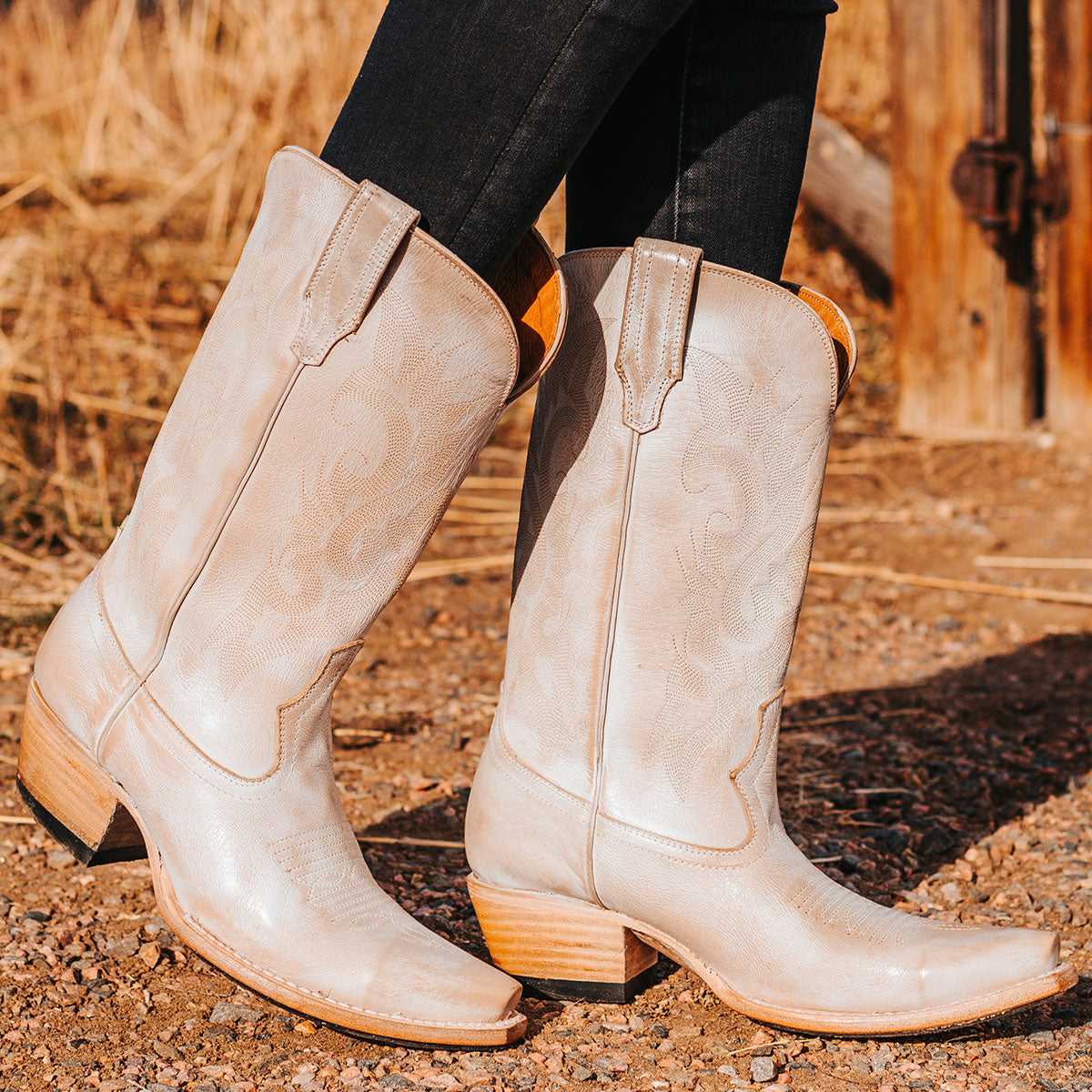 FREEBIRD women's Woody beige leather boot with stitch detailing and snip toe construction