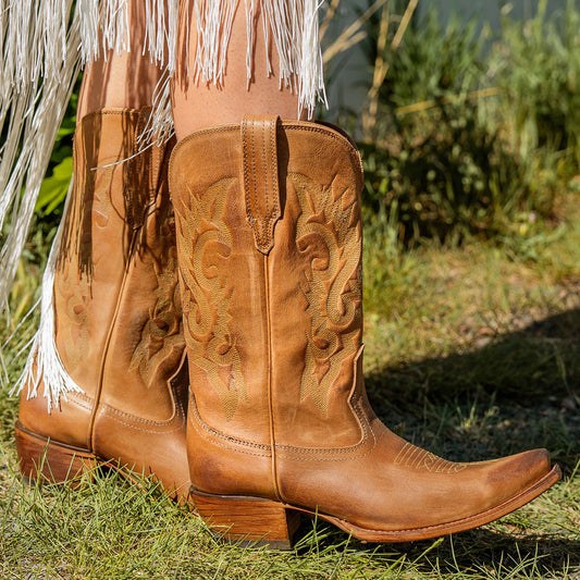FREEBIRD women's Woody wheat leather boot with stitch detailing and snip toe construction