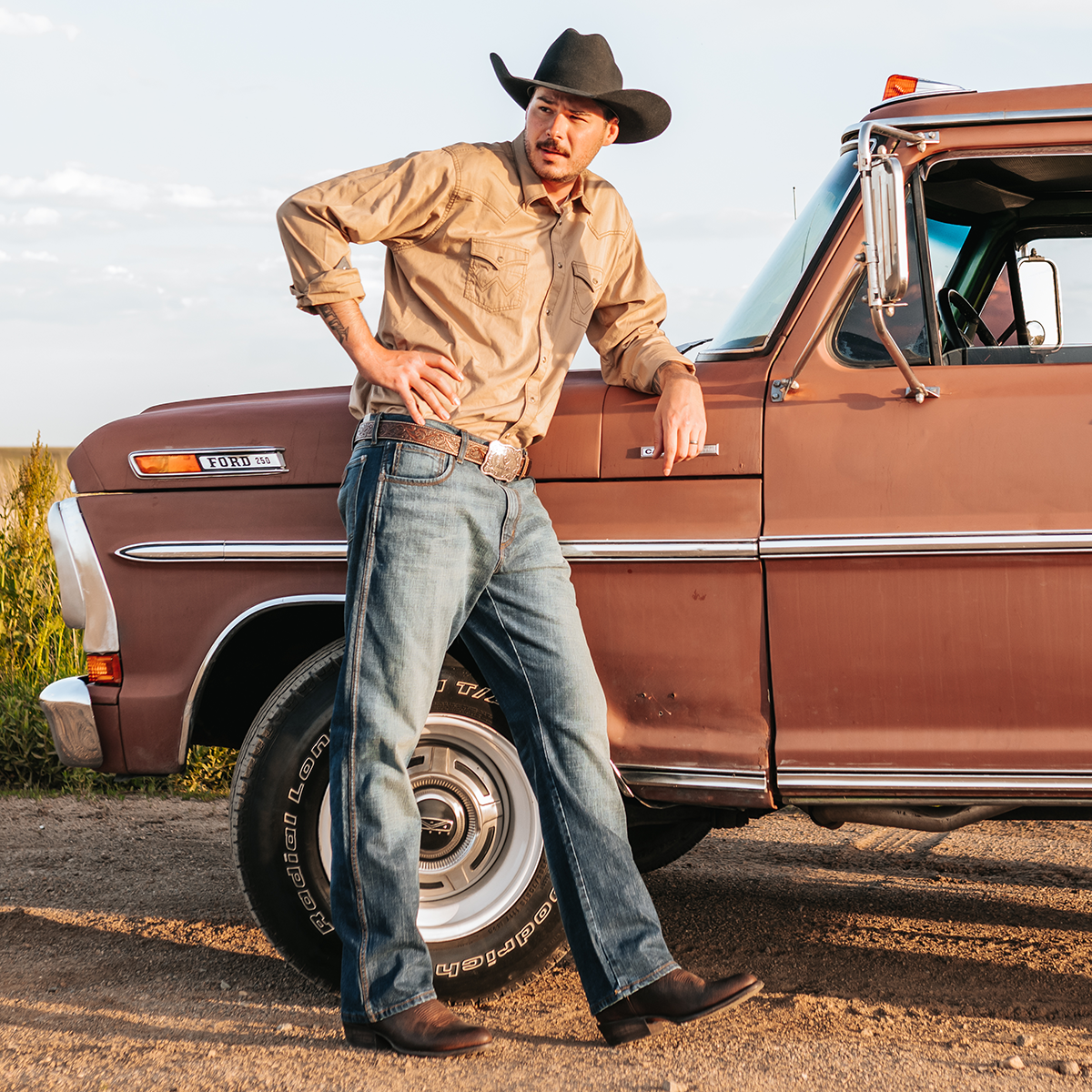 FREEBIRD men's Bandito brown leather exterior pull straps front drip and traditional toe lifestyle