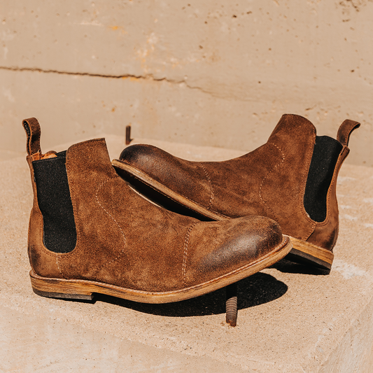 FREEBIRD men's Curtis camel suede almond toe back leather pull lap chelsea boot