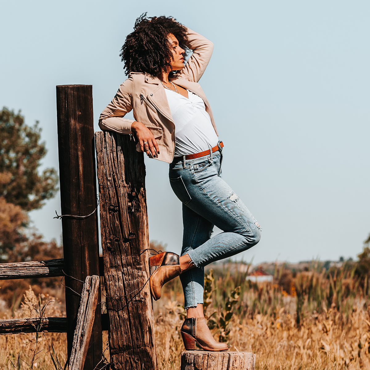 FREEBIRD women's Detroit taupe featuring inverted heel, front cut out dip, and two toned full grain leather lifestyle image