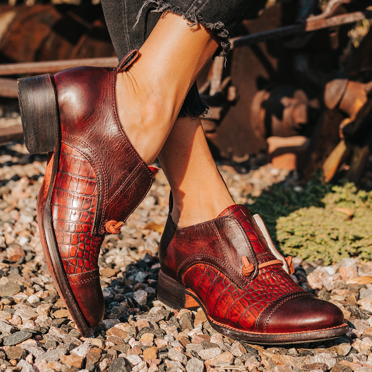 FREEBIRD women's Mabel wine multi low heel two tone oxford