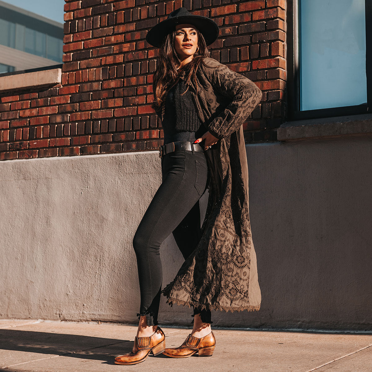 FREEBIRD women's Wyoming bronze featuring gore, western stitch detailing and snip toe lifestyle