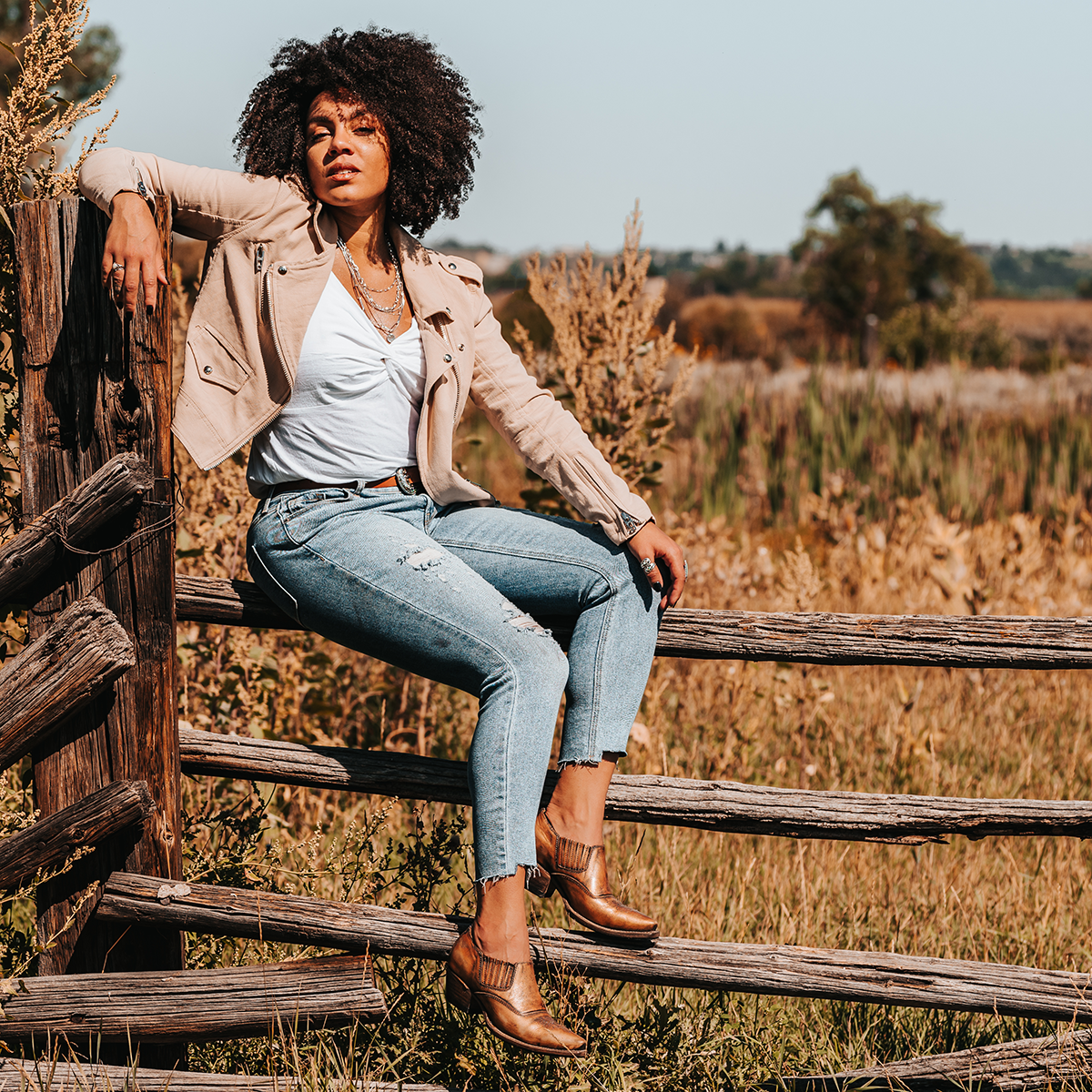FREEBIRD women's Wyoming bronze featuring gore, western stitch detailing and snip toe lifestyle