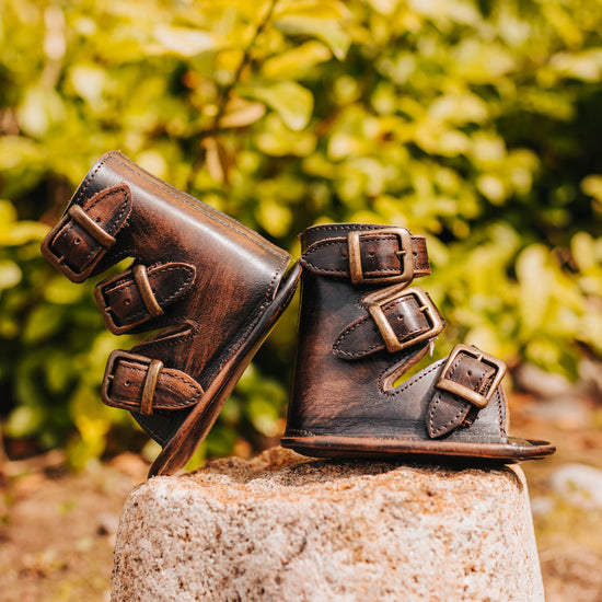 detail shoe image
